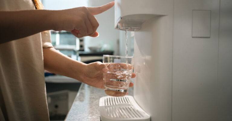 Conserto de Purificador de Água em Uberlândia | Assistência Perto de Mim agua sem controle de temperatura
